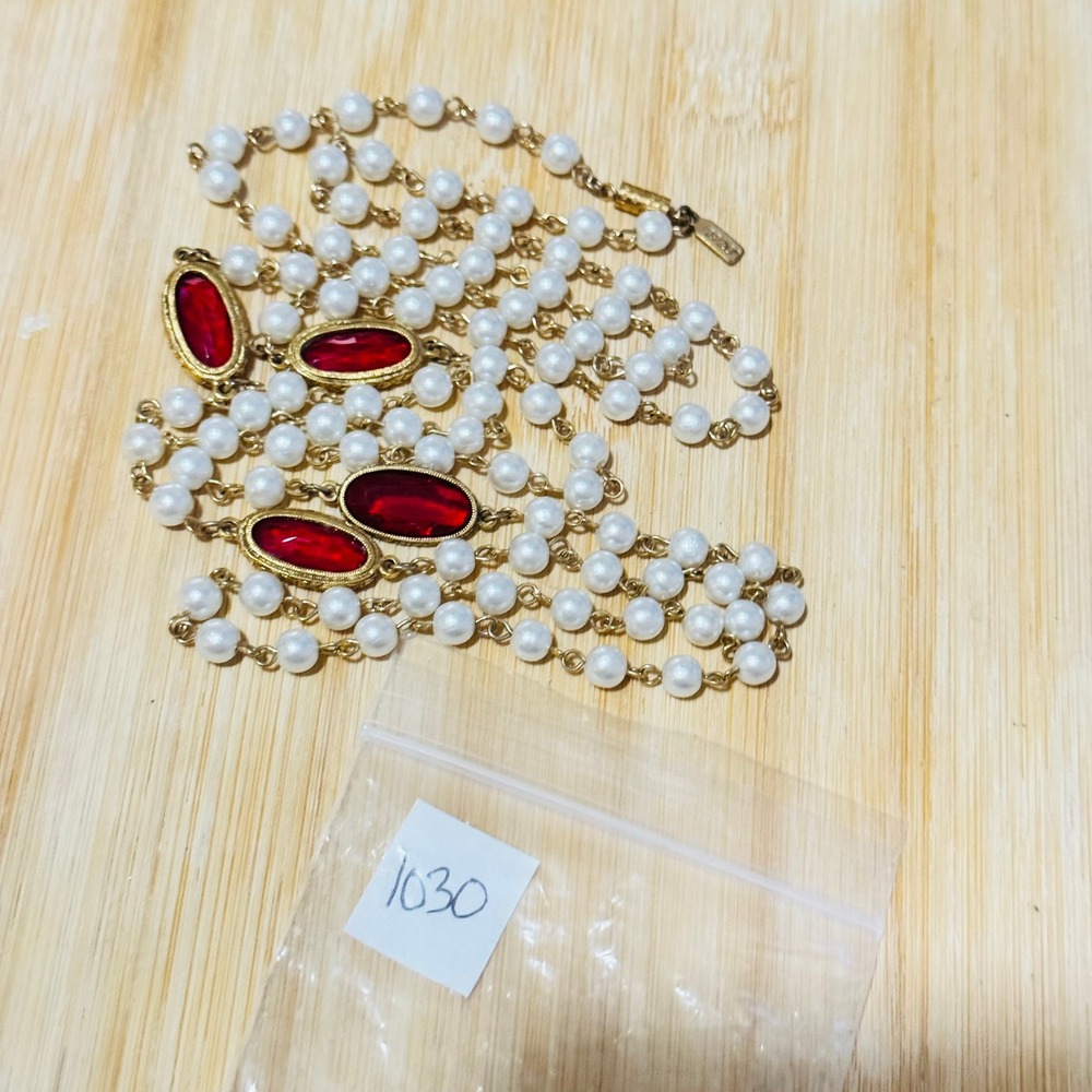 VTG 1928 Collection red Style pearl Necklace red Open bezel Crystal gold  44"L - Picture 7 of 7